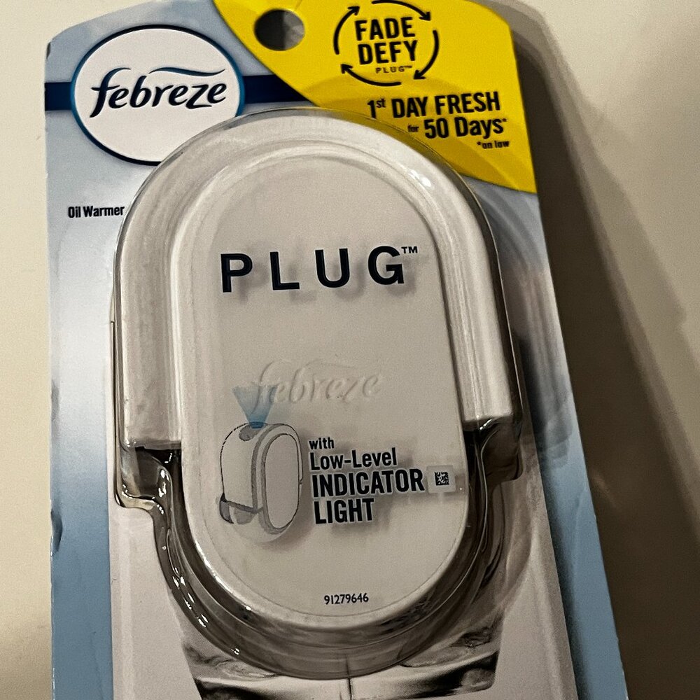 Febreze / Febreeze Plug with Low Level‎ Indicator Light (new)